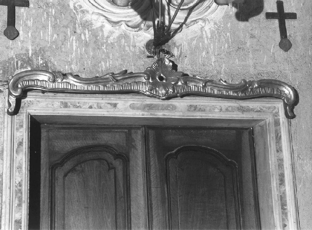 MOTIVI DECORATIVI VEGETALI STILIZZATI (mantovana, elemento d'insieme) - bottega ligure (prima metà sec. XVIII)