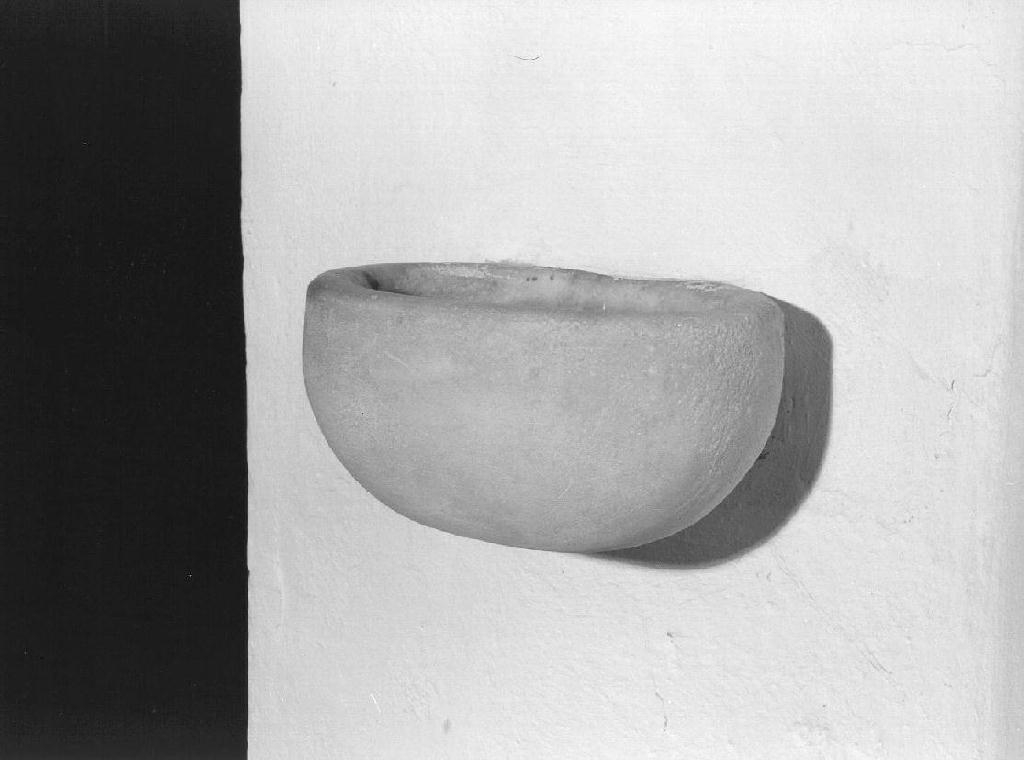 acquasantiera da parete, opera isolata - bottega ligure (sec. XIX)