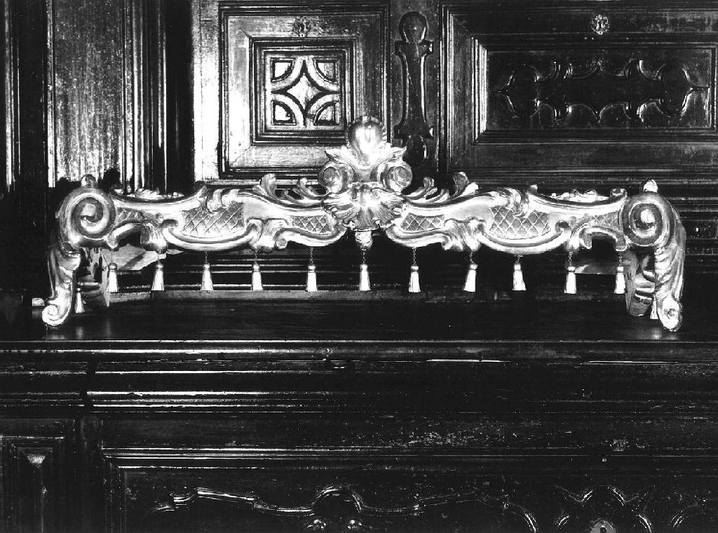 Sacro Cuore di Gesù/ motivi decorativi a volute (mantovana, opera isolata) - bottega ligure (metà sec. XVIII)