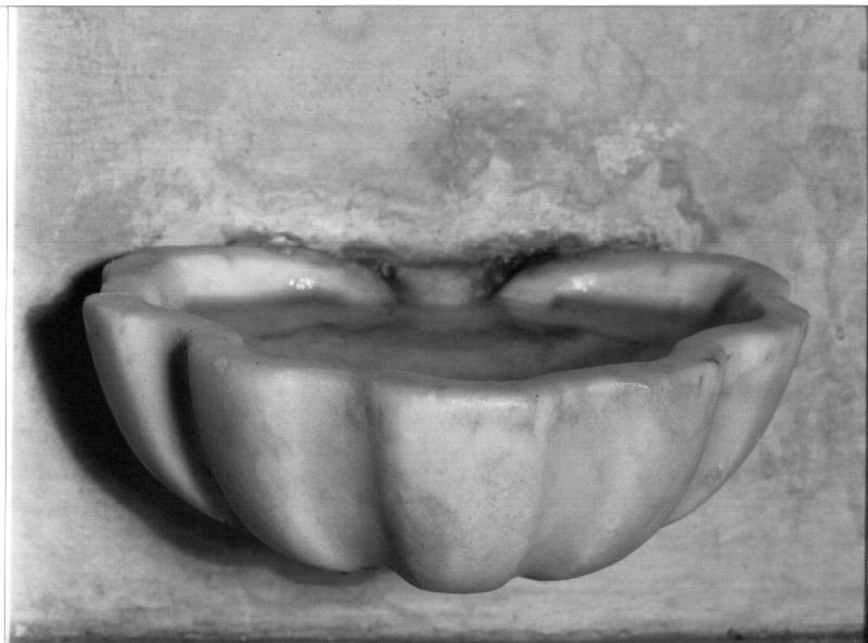 acquasantiera da parete, coppia - bottega ligure (seconda metà sec. XVII)