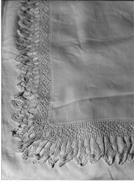 tovaglia d'altare, elemento d'insieme - manifattura ligure (prima metà sec. XX)