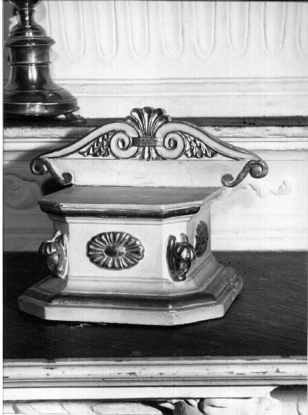 basamento, elemento d'insieme - bottega ligure (secondo quarto sec. XIX)