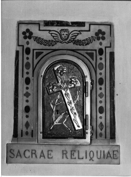 cherubino con festone vegetale (tabernacolo murale, insieme) - bottega ligure (seconda metà sec. XIX)
