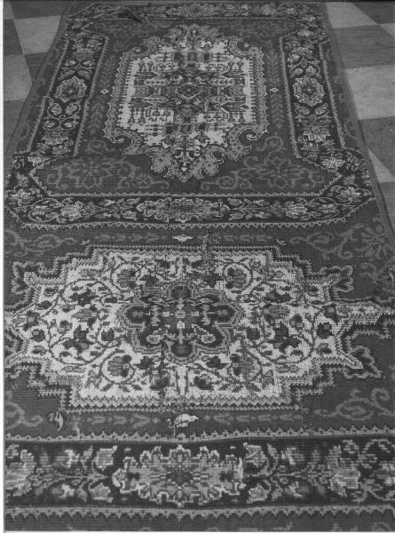 motivi decorativi floreali (tappeto, opera isolata) - produzione orientale (fine/inizio secc. XIX/ XX)