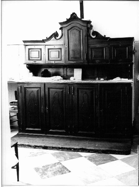 credenza con alzata, opera isolata - bottega ligure (prima metà sec. XVIII)