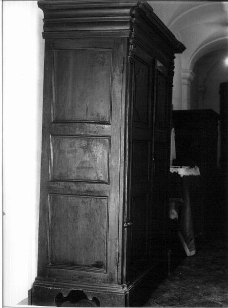 armadio, opera isolata - bottega ligure (prima metà sec. XVIII)
