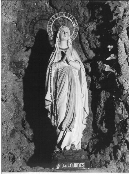Madonna di Lourdes (statua, elemento d'insieme) - PRODUZIONE LIGURE (secc. XIX/ XX)