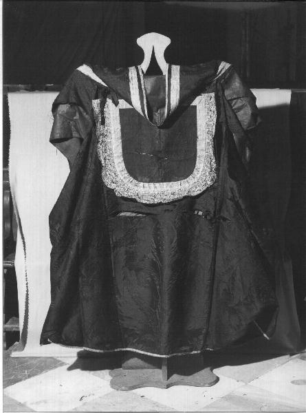 piviale, elemento d'insieme - manifattura ligure (seconda metà sec. XVIII)