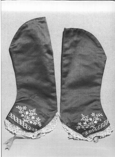 motivi decorativi floreali (veste da statua, frammento) - manifattura ligure (secc. XVIII/ XIX)