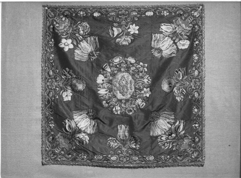 motivi decorativi floreali (velo di calice, opera isolata) - manifattura ligure (secondo quarto sec. XVIII)