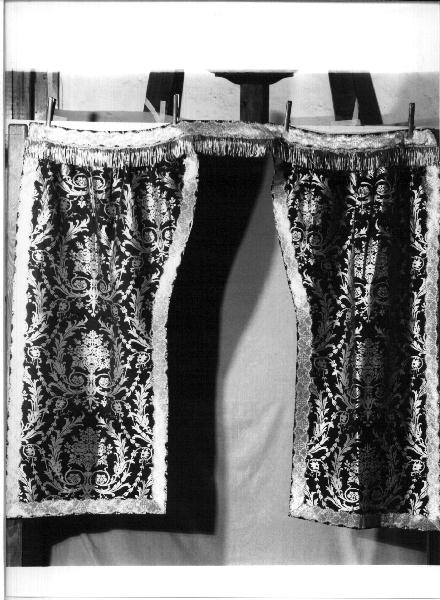 motivi decorativi vegetali (conopeo di tabernacolo, opera isolata) - manifattura ligure (ultimo quarto sec. XIX)