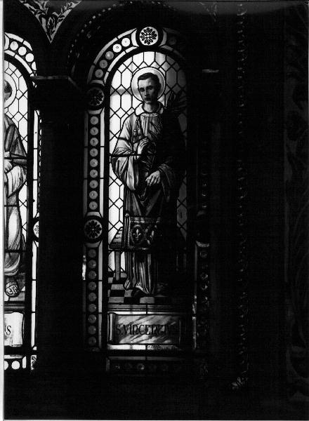 San Vincenzo (vetrata, elemento d'insieme) di Bertini Guido (ultimo quarto sec. XIX)