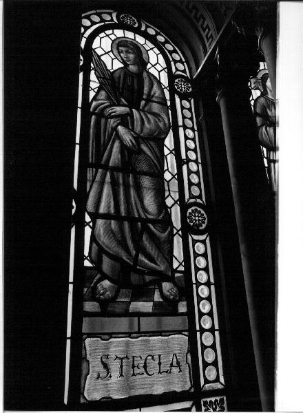 Santa Tecla (vetrata, elemento d'insieme) - PRODUZIONE LIGURE (secondo quarto sec. XX)