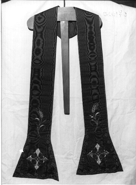 MOTIVI DECORATIVI VEGETALI (stola, elemento d'insieme) di Scotto Giuseppe (sec. XX)