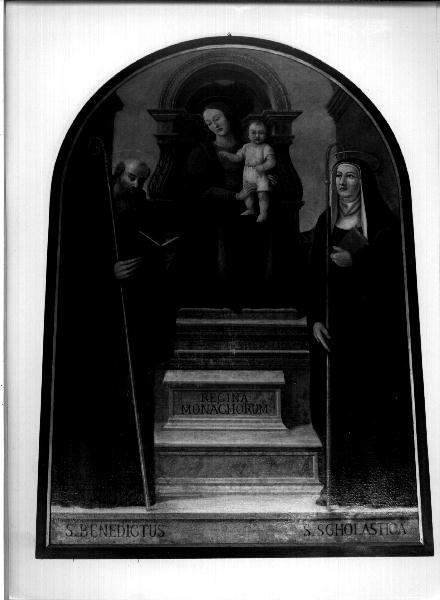 Madonna con Bambino in trono tra San Benedetto e Santa Scolastica (dipinto, opera isolata) - ambito genovese (sec. XVI)