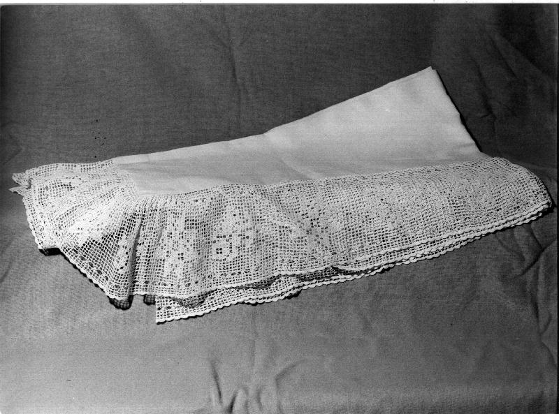 tovaglia d'altare, opera isolata - manifattura ligure (prima metà sec. XX)