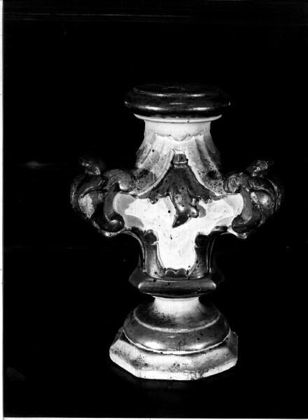 motivi decorativi (vaso, elemento d'insieme) - bottega genovese (sec. XVIII)