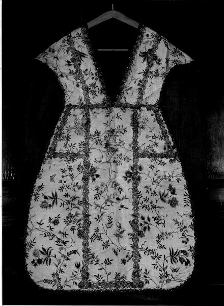 MOTIVI DECORATIVI FLOREALI (pianeta, elemento d'insieme) - manifattura genovese (secc. XVIII/ XIX)