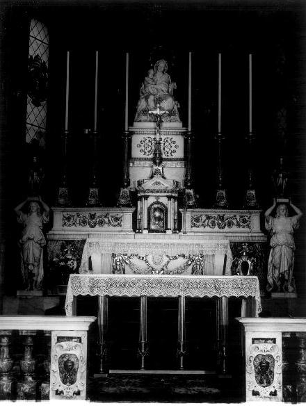 cherubini/ motivi decorativi a girali/ festoni (altare maggiore, elemento d'insieme) di Barabino Carlo Francesco (fine/inizio secc. XVIII/ XIX)