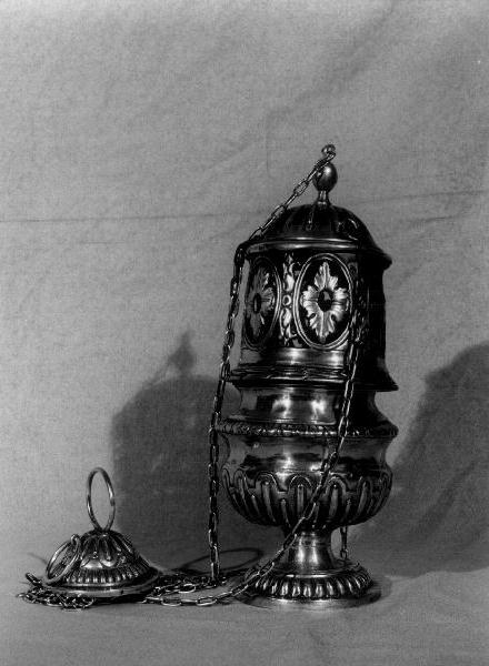 MOTIVI DECORATIVI VEGETALI (turibolo, opera isolata) - bottega ligure (sec. XIX)