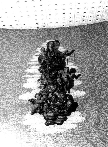 Madonna con Bambino/ angioletti e cherubini (scultura, opera isolata) di Maragliano Anton Maria (cerchia) (prima metà sec. XVIII)