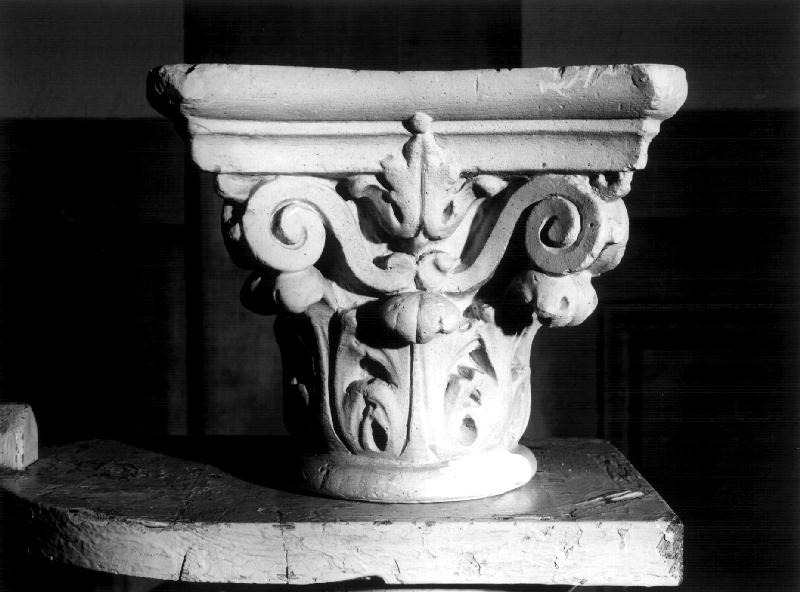 MOTIVI DECORATIVI VEGETALI (capitello, opera isolata) - bottega ligure (prima metà sec. XX)