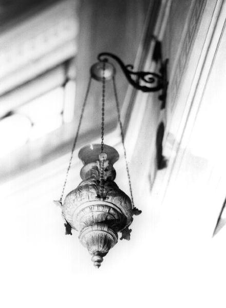 MOTIVI DECORATIVI VEGETALI (lampada, opera isolata) - bottega ligure (prima metà sec. XX)