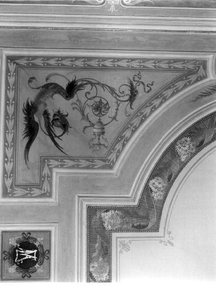 MOTIVI DECORATIVI FLOREALI/ MOTIVI DECORATIVI VEGETALI/ MOTIVI DECORATIVI A GROTTESCHE/ ANIMALI FANTASTICI (dipinto, opera isolata) - ambito ligure (inizio sec. XX)