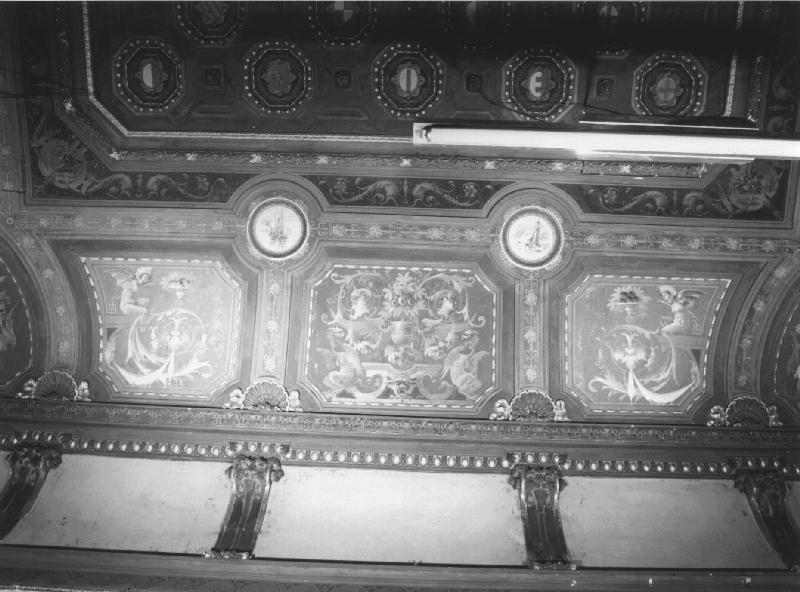 MOTIVI DECORATIVI A GROTTESCHE/ FIGURA FEMMINILE ALATA/ ANIMALI FANTASTICI/ MOTIVI DECORATIVI VEGETALI/ MASCHERONE (dipinto, elemento d'insieme) - ambito ligure (inizio sec. XX)