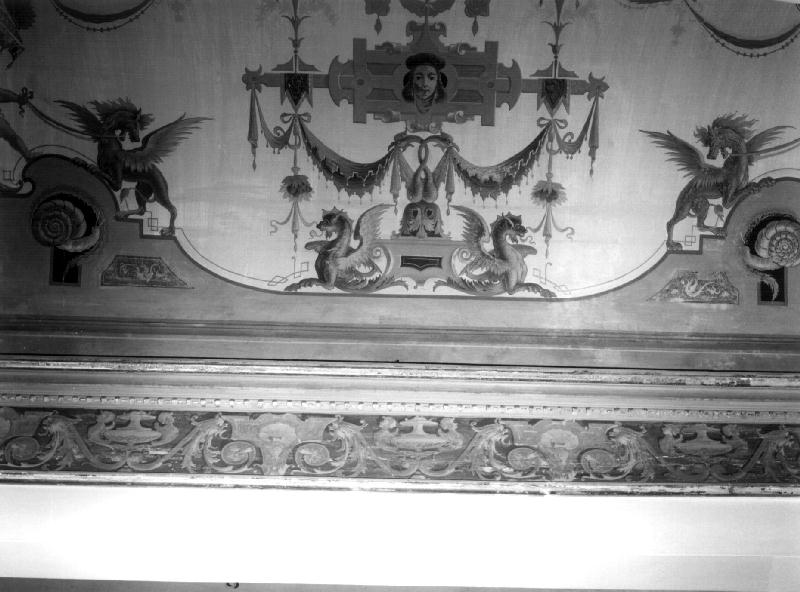 MOTIVI DECORATIVI A GROTTESCHE/ MOTIVI DECORATIVI VEGETALI/ MASCHERONE (dipinto, elemento d'insieme) - ambito ligure (inizio sec. XX)