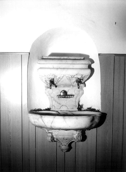 lavabo, opera isolata - bottega genovese (prima metà sec. XVIII)