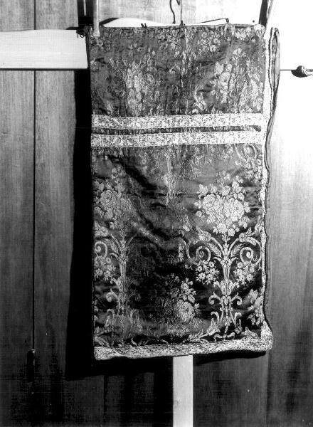 motivi decorativi floreali (tendina, coppia) - manifattura ligure (ultimo quarto sec. XIX)