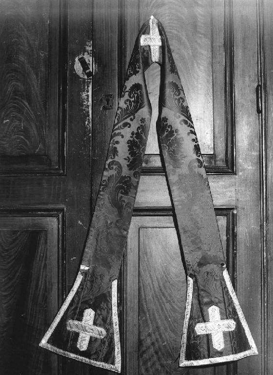 motivi decorativi vegetali/ croce (stola, elemento d'insieme) - manifattura ligure (secondo quarto sec. XX)