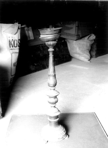 candelabro, opera isolata - produzione italiana (prima metà sec. XX)