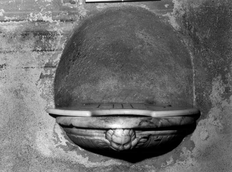 CHERUBINO (acquasantiera da parete, coppia) - bottega ligure (seconda metà sec. XVII)