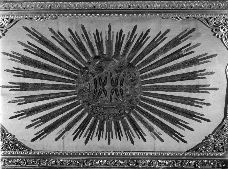 monogramma mariano tra motivi decorativi vegetali (paliotto, elemento d'insieme) - manifattura ligure (sec. XIX)