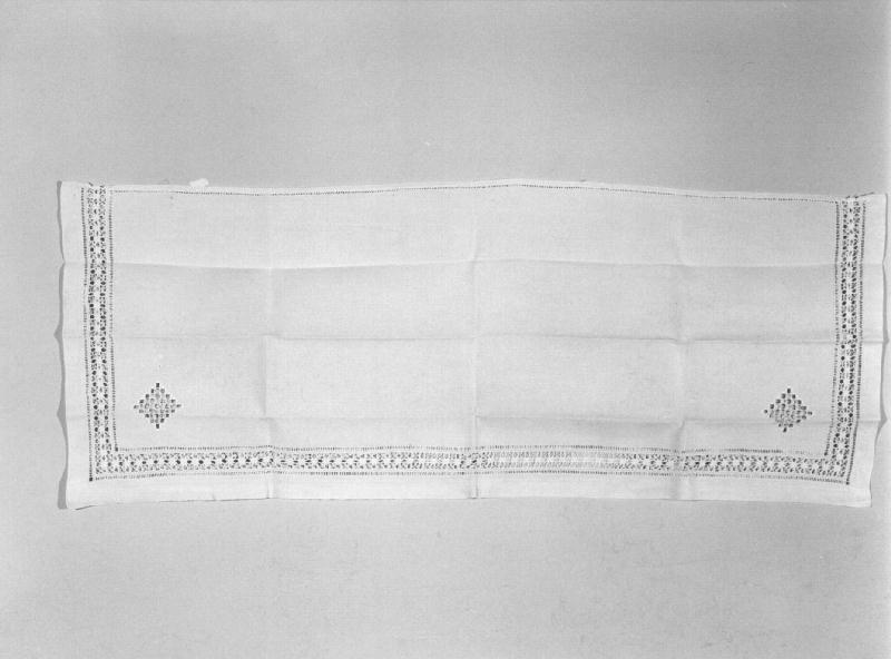 tovaglia d'altare, opera isolata - manifattura ligure (fine/inizio secc. XIX/ XX)