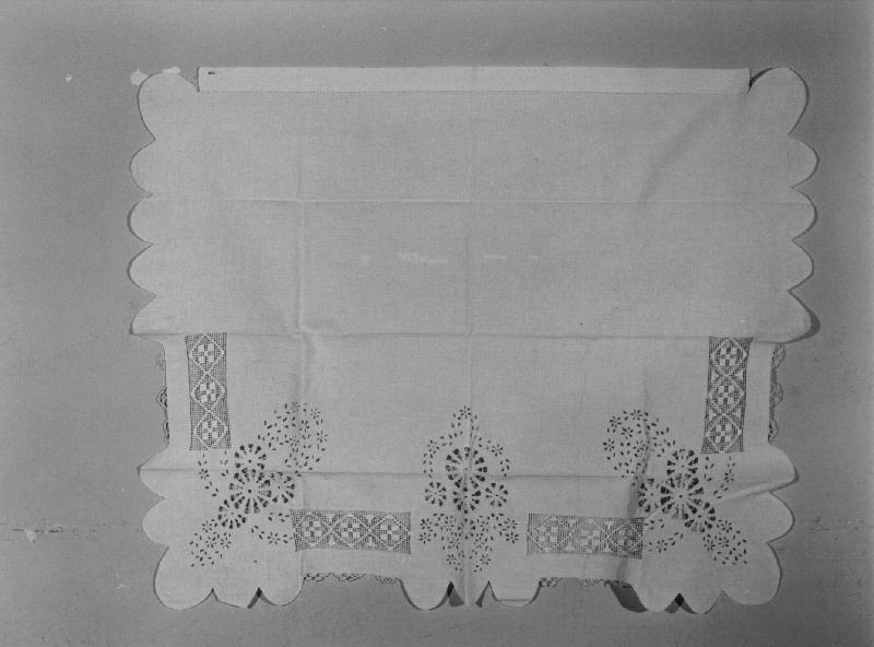 tovaglia d'altare, opera isolata - manifattura ligure (seconda metà sec. XIX)