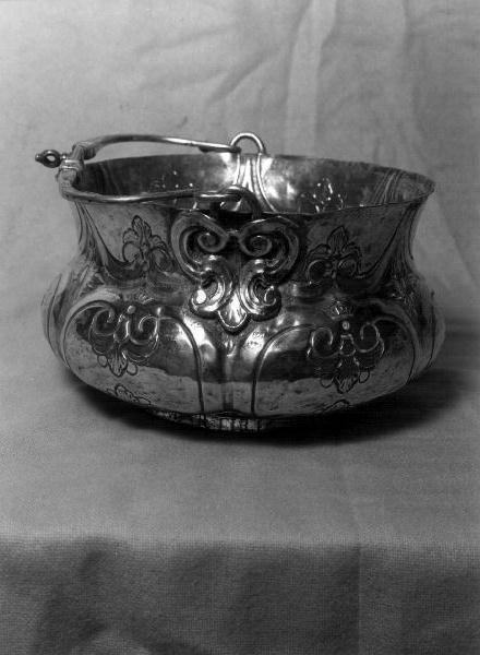 MOTIVI DECORATIVI FLOREALI (secchiello per l'acqua benedetta, opera isolata) - bottega ligure (sec. XVIII)