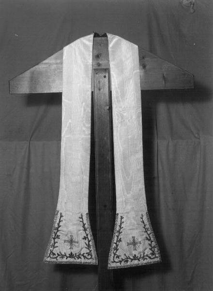 MOTIVI DECORATIVI FLOREALI/ CROCE (stola, elemento d'insieme) - manifattura ligure (prima metà sec. XIX)