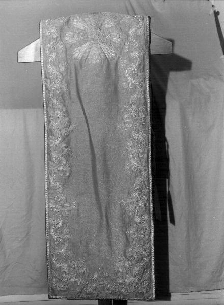 motivi decorativi vegetali (velo omerale, elemento d'insieme) - manifattura ligure (metà sec. XVIII)