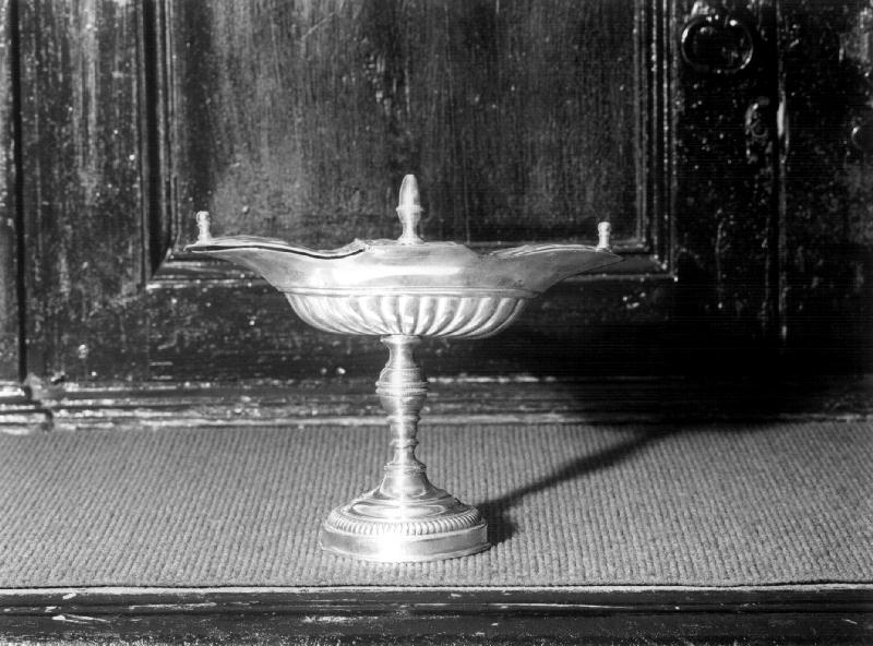 MOTIVI DECORATIVI VEGETALI STILIZZATI (navicella portaincenso, opera isolata) - PRODUZIONE LIGURE (prima metà sec. XX)