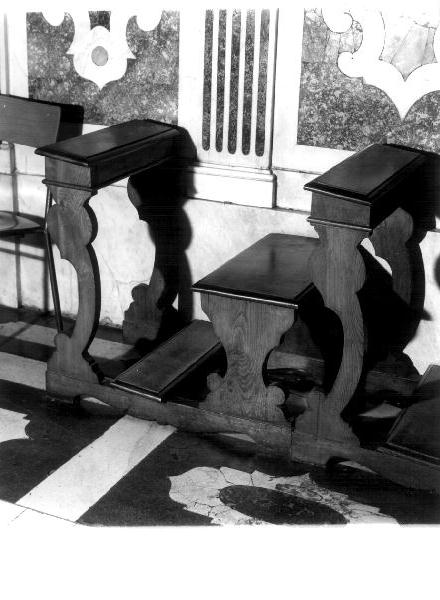 inginocchiatoio, serie - bottega ligure (primo quarto sec. XX)