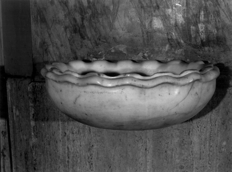 acquasantiera da parete, coppia - bottega ligure (sec. XVII)