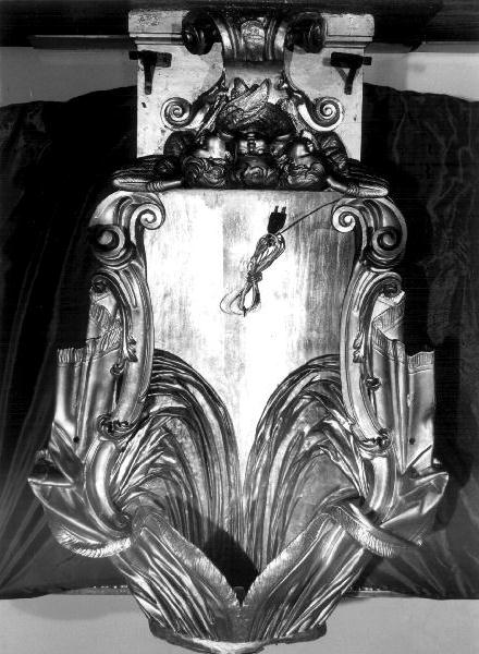 motivi decorativi a volute (tronetto per esposizione eucaristica, elemento d'insieme) - bottega ligure (seconda metà sec. XIX)