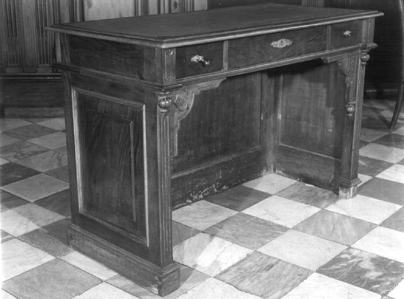 scrivania, opera isolata - bottega ligure (fine/inizio secc. XIX/ XX)