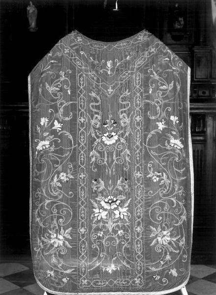 motivi decorativi floreali (pianeta, elemento d'insieme) - manifattura ligure (prima metà sec. XX)