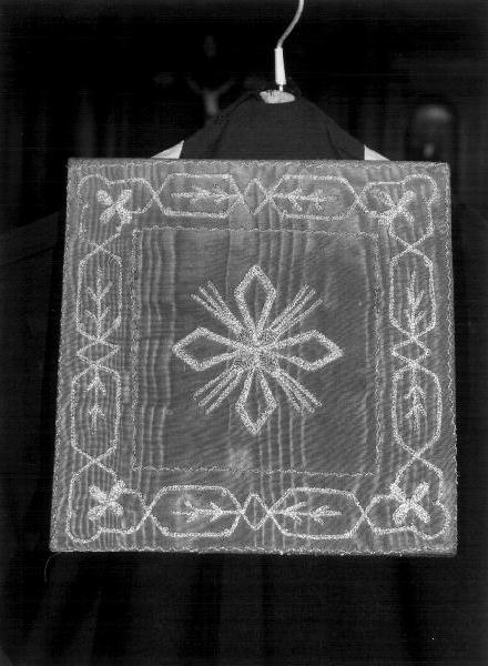 croce (borsa, elemento d'insieme) - manifattura ligure (prima metà sec. XX)