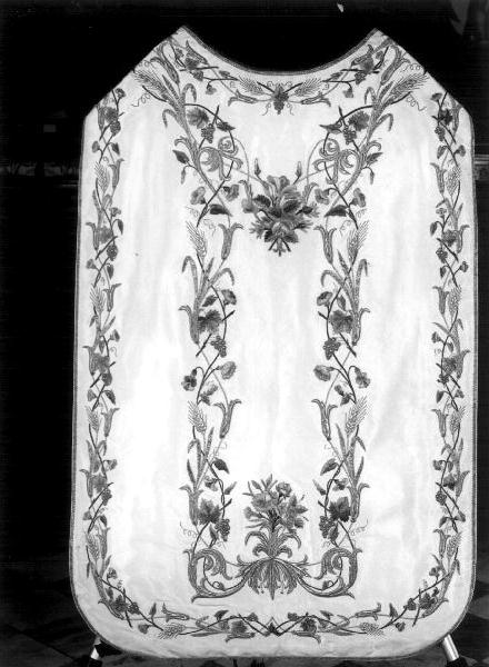 motivi decorativi floreali/ simboli eucaristici (pianeta, elemento d'insieme) - manifattura ligure (primo quarto sec. XX)