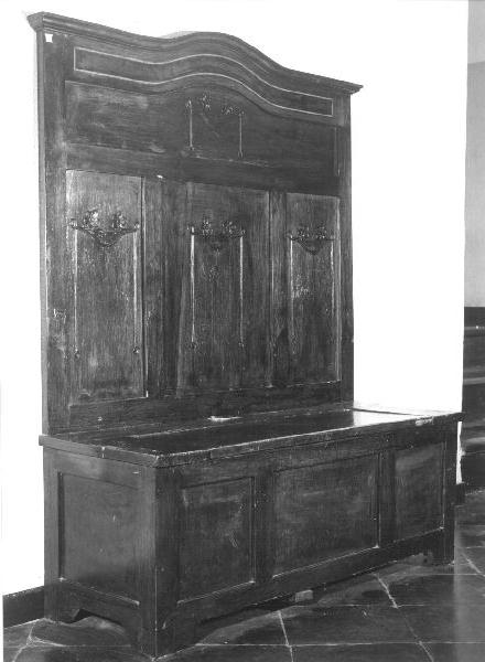cassapanca, opera isolata - bottega ligure (fine/inizio secc. XIX/ XX)